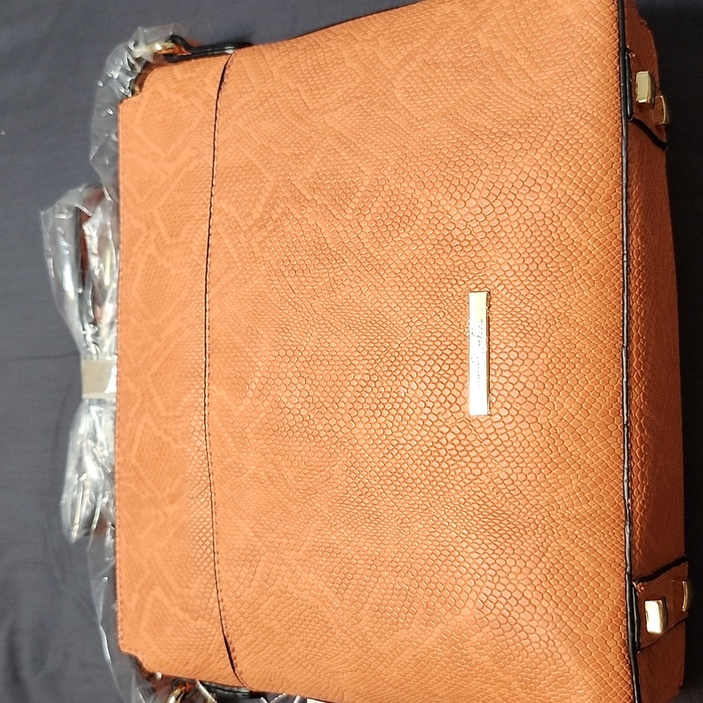 Simply Noelle crossbody